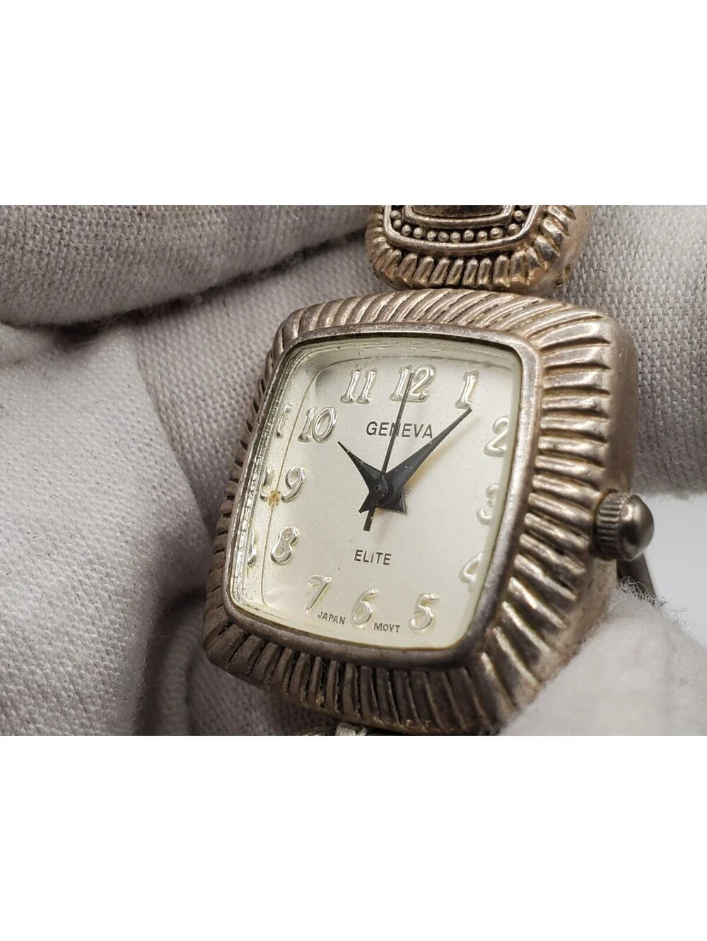 Geneva Elite Watch Women 26mm Square Silver Tone Square New Battery